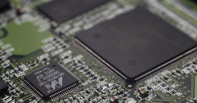 Understanding Motherboard Form Factors and Chipset Compatibility